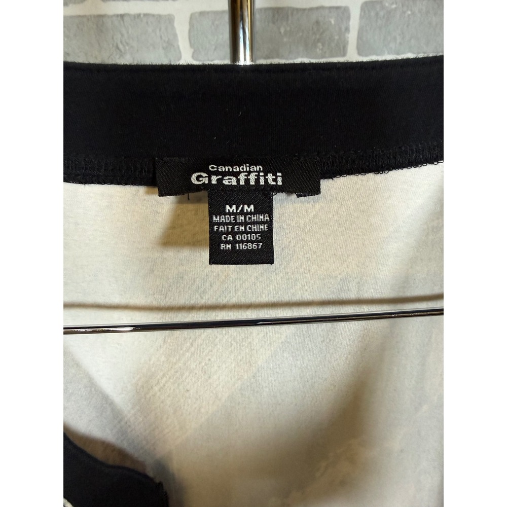 Canadian Graffiti Womens Medium Mixed‎ Print Zip Front 3/4 Sleeve Top Black Gray - Picture 3 of 5